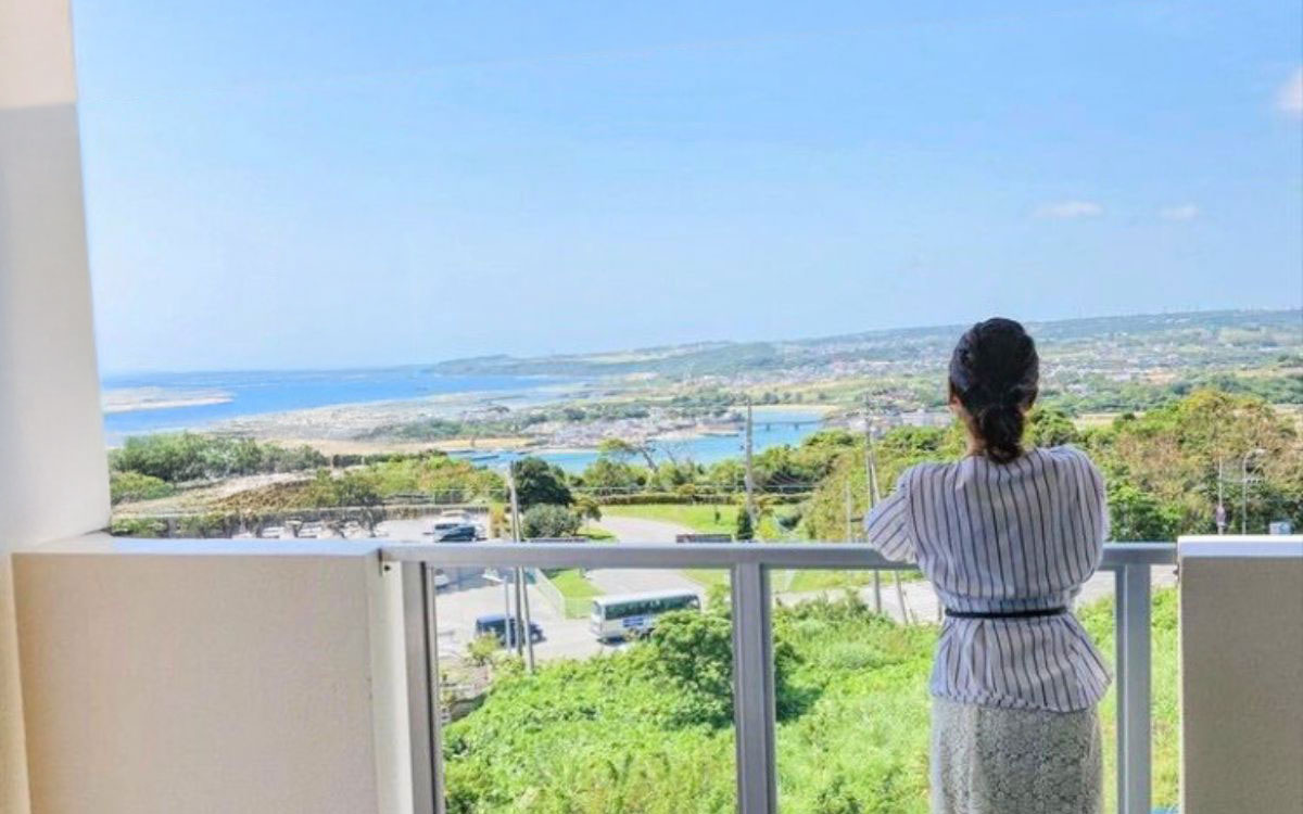 ホテル沖縄夢登のムートステイコンセプト - 南城市の自然に囲まれたリゾート風景